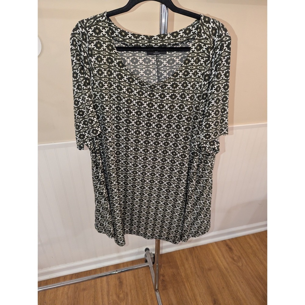 Lane Bryant Tunic Top Black White Geometric‎ Medallion Print 22/24